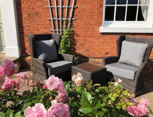 martine-wing-back-balcony-set